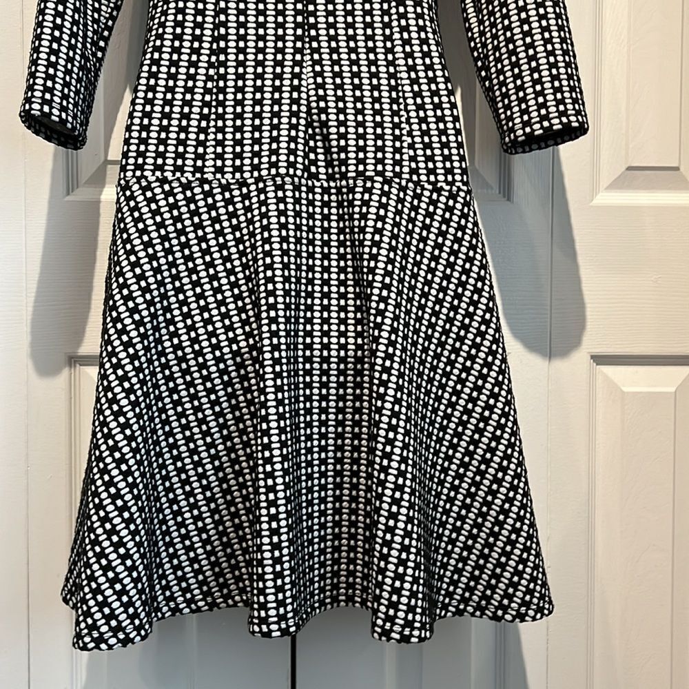 Calvin Klein‎ Black/White 3/4 Sleeve Fit & Flare Dress Size 4 - Picture 10 of 12